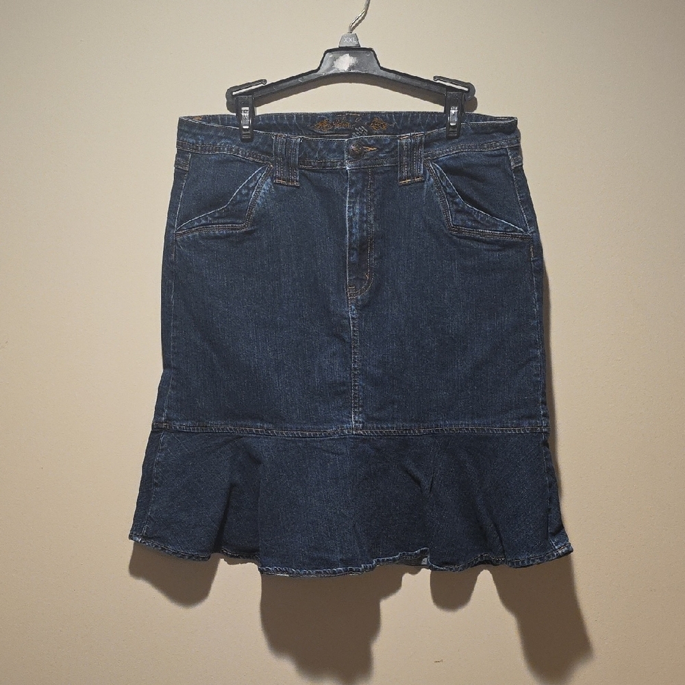 Like New Blue Knee-Length Trumpet Skirt with Ruffled Hem